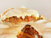 Una foto de tarta de atún