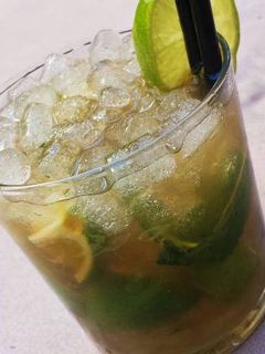 Una foto de Mojito sin alcohol refrescante