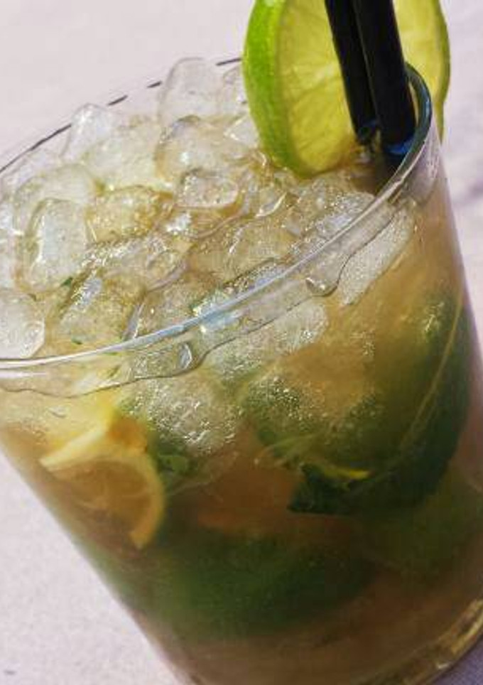 Una foto de Mojito sin alcohol refrescante