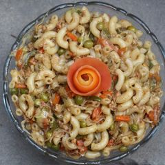A picture of Chicken macroni.