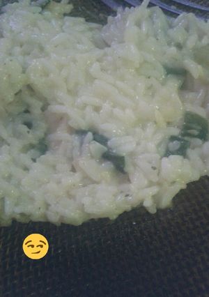 Una foto de Arroz graneado rico y sencillo