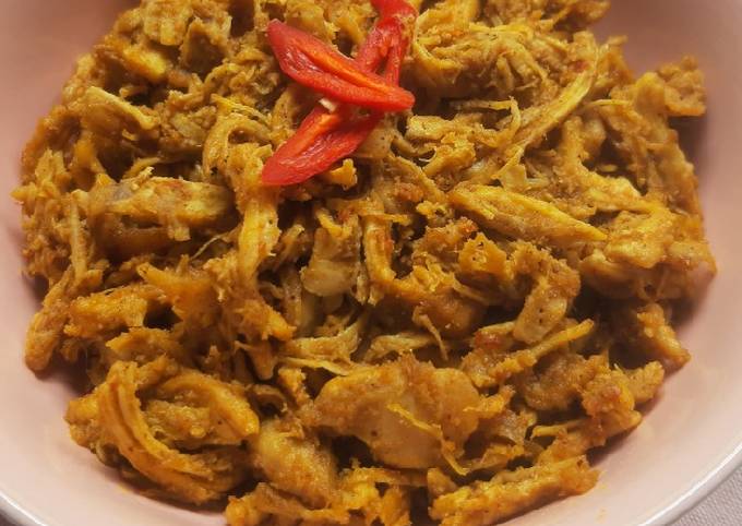Ayam suwir bumbu Rendang