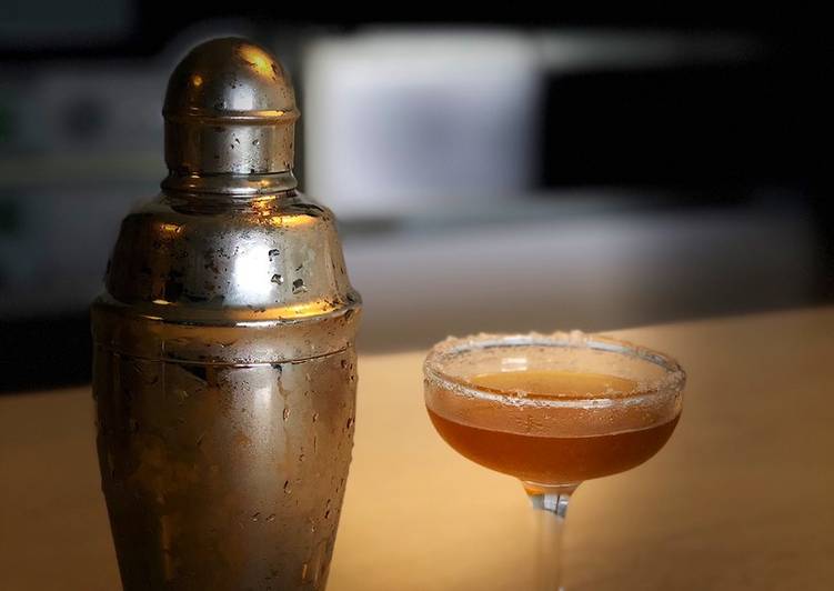 Sidecar: a French cocktail