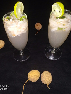 लीची लेमोनेड (Litchi lemonade recipe in Hindi) रेसिपी मुख्य फोटो