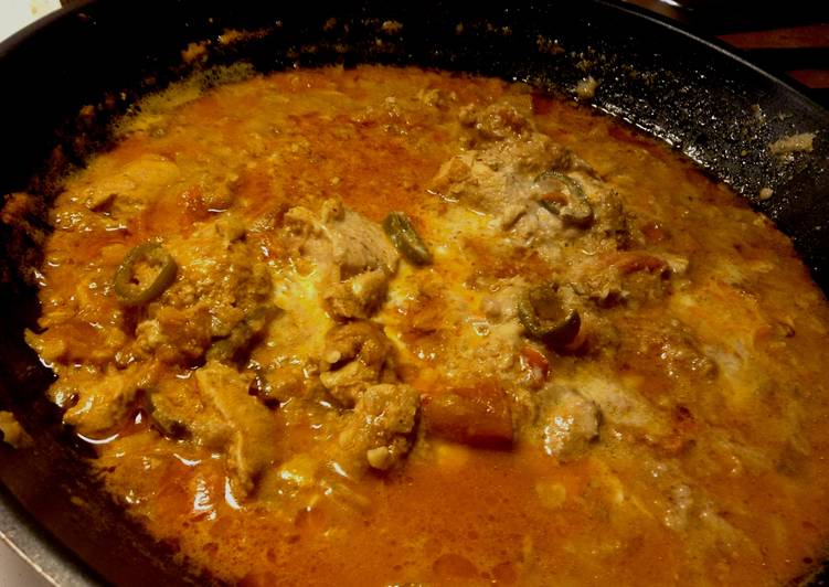 Quick and Easy Walnut Chicken Curry