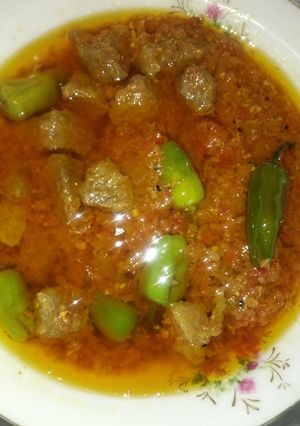 A picture of Achar gosht.