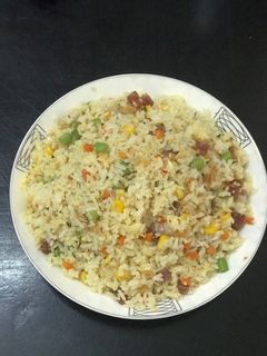 Hình của món Cơm chiên lạp xưởng.