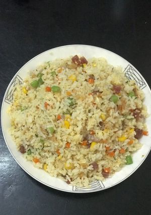 Hình của món Cơm chiên lạp xưởng.