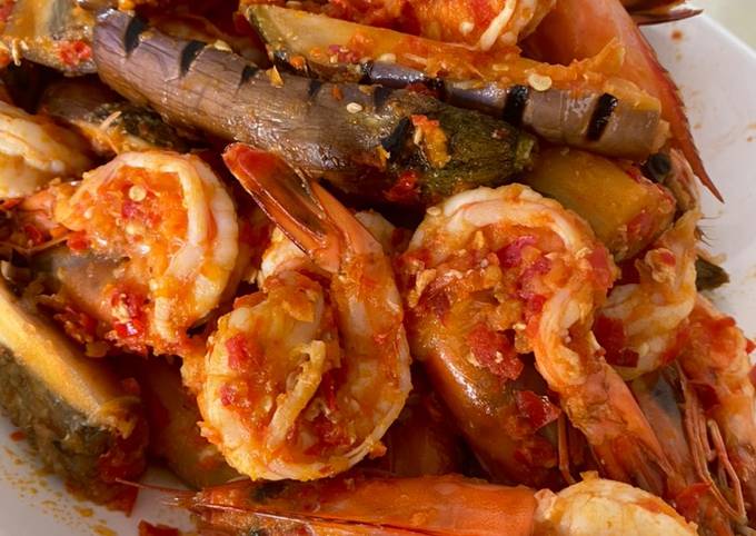 Balado udang dan terong bakar