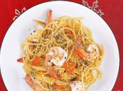 Gambar spageti daun basil