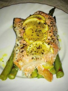 Una foto de Salmón al papillote