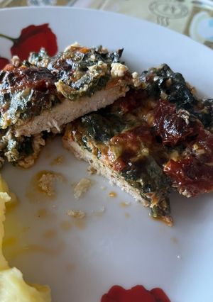 A picture of Tuscan chicken breasts.