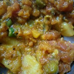 A picture of Aloo gajar matar ki sbji.
