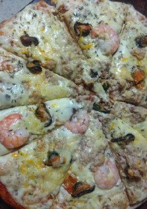 Una foto de Pizza marinera a mi estilo