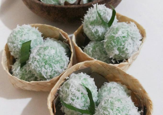 Resep Klepon Isi Gula Merah Lumer Oleh Yunitha Ummu Sayyidati Cookpad