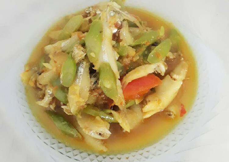 Teri basah tumis pedas