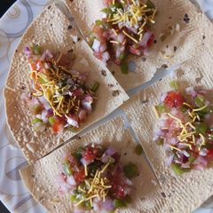 A picture of Masala papad.