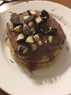 Una foto de Tortitas con chocolate y filipinos