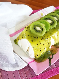 Foto di Mattonella allo yogurt con salsa al kiwi