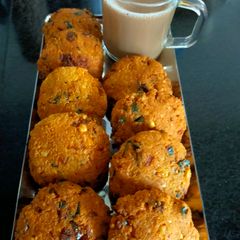 A picture of Parpu Vada.