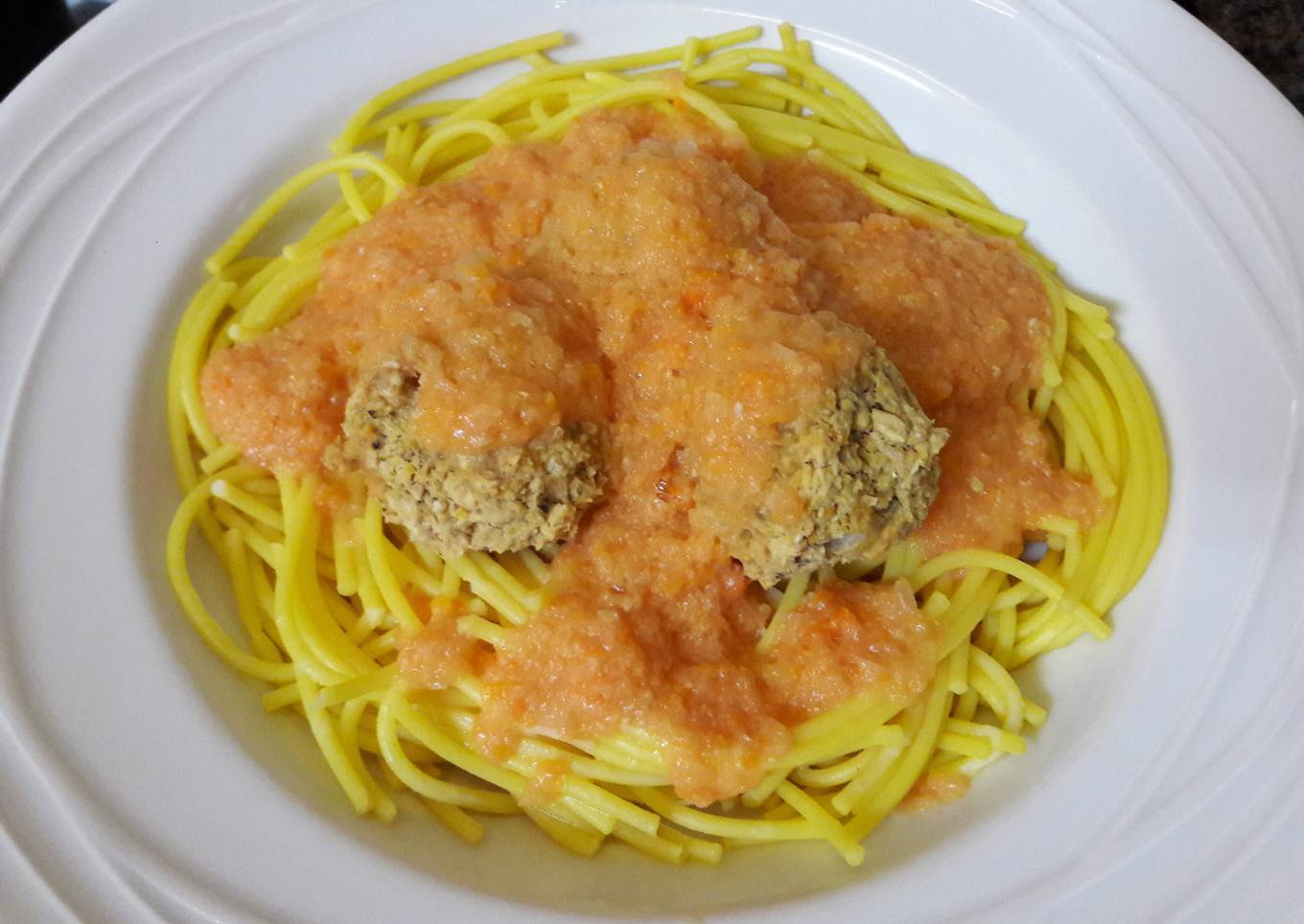 Espaguetis con albóndigas sin gluten veganos<br /> 🍝