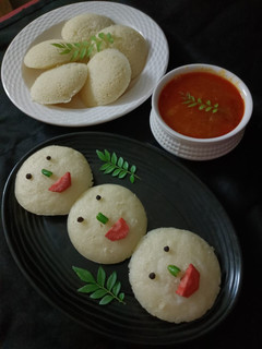 रवा इडली (rawa idli recipe in hindi) रेसिपी मुख्य फोटो