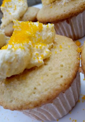 A picture of Simple cupcake.