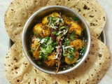 લસણિયા બટાકા નું શાક (Lasaniya Bataka Shak Recipe In Gujarati)