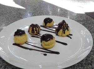 Una foto de Profiteroles