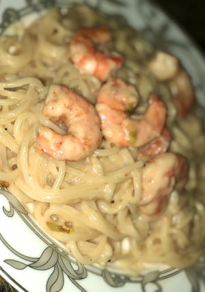 صورة لوصفة معكرونة بالجمبري والبصل الاخضر 🍝🦐