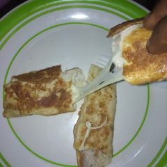 A picture of Cheesy omelette.