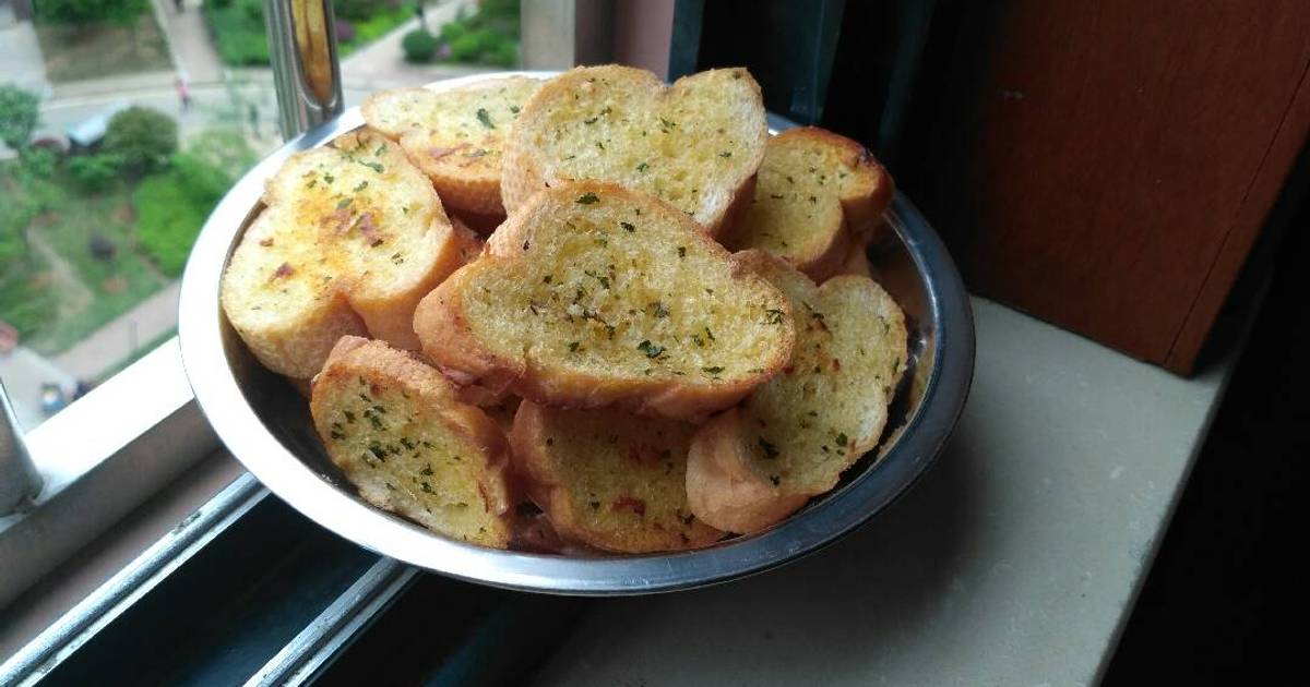 Resep Garlic Bread Teflon oleh Lika Kurnia Asri Cookpad
