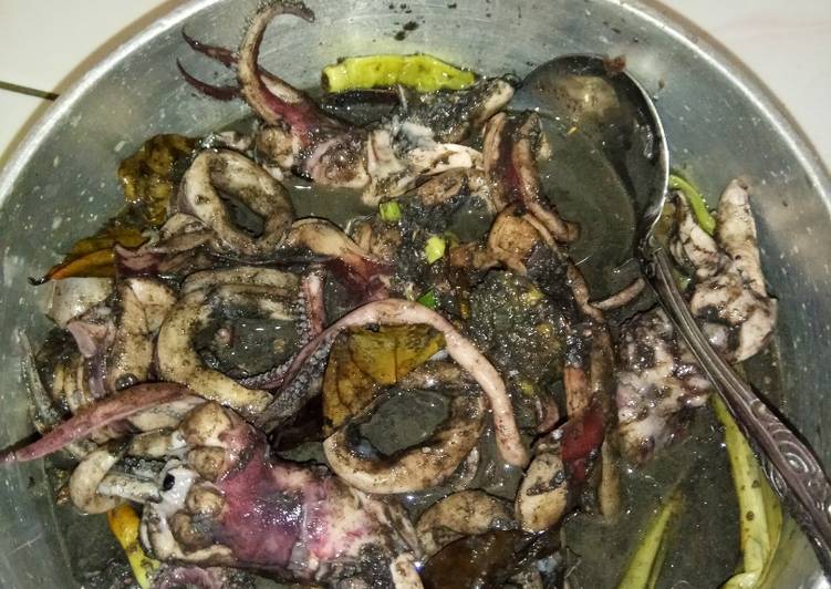 Cara mudah mengolah Cumi bumbu hitam, Enak Banget