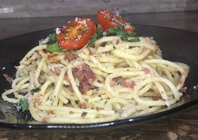 Spaghetti Pesto with Corned Beef