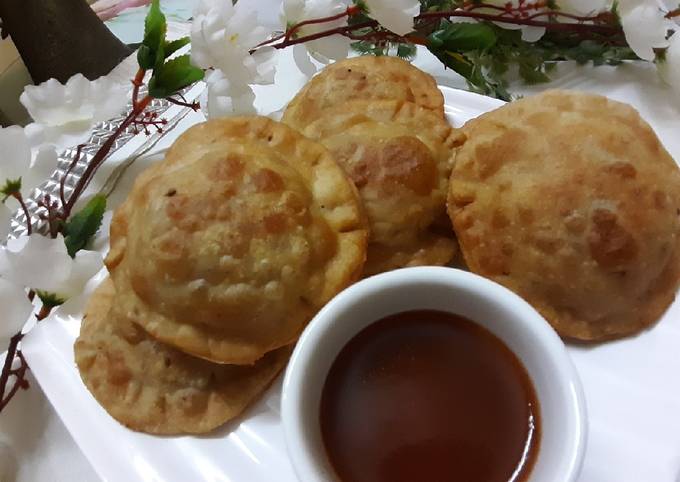 Sweet potato ravioli samosa