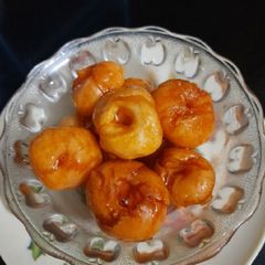 A picture of Balushahi.