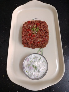 க்விக் ரெசிபி,*சிகப்பரிசி பிரியாணி*(red rice biryani recipe in tamil) செய்முறை முக்கிய புகைப்படம்