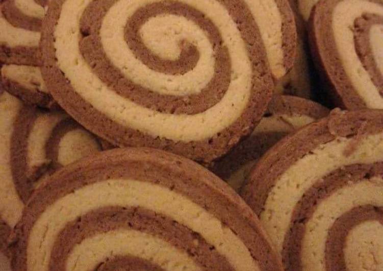 Biscotti di pasta frolla a spirale