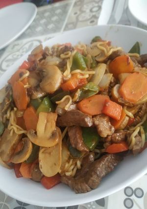 Foto principal de Ternera con verduras chinas light para dieta