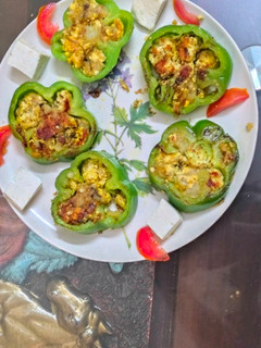 शिमला मिर्च् के छल्ले (Shimla mirch ke chille recipe in Hindi) रेसिपी मुख्य फोटो