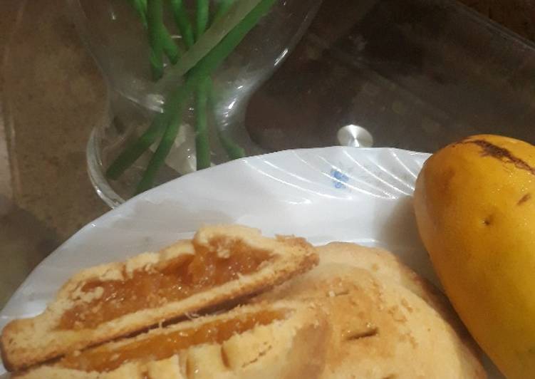 Easiest Way to Prepare Speedy Authentic Mini mango pie