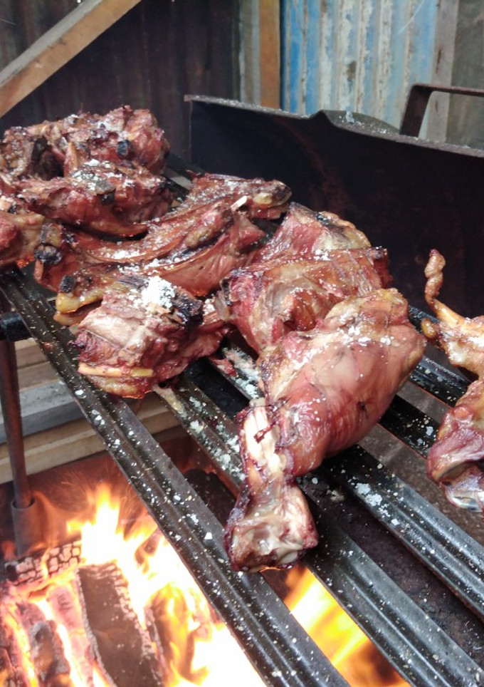 Una foto de Parrillada de Cordero con leña de Lenga