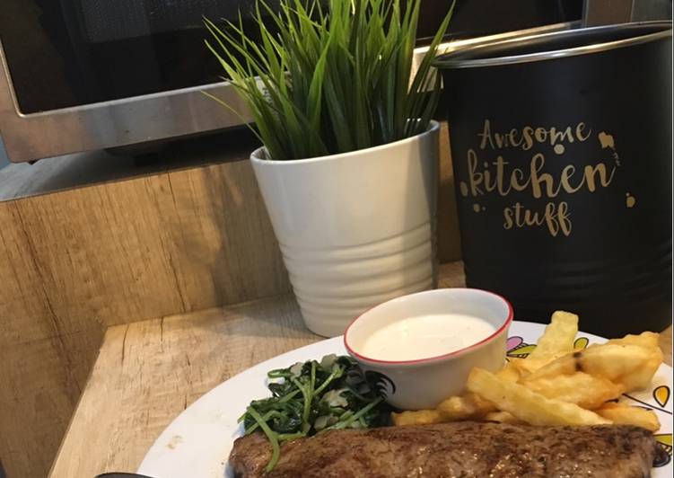 Wagyu steak with spinach and mushroom sauce
