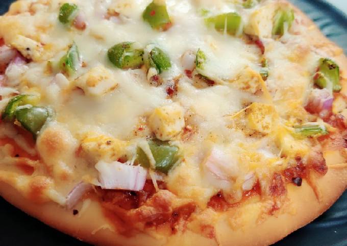 Paneer makhani pizza Recipe by Aish Kaur aggarwal - Cookpad