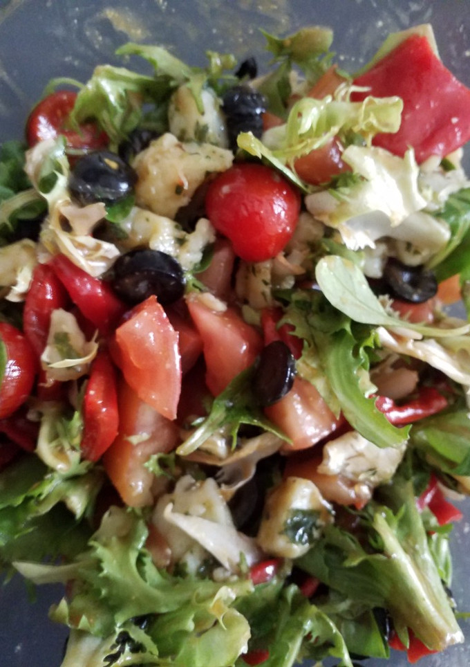 Una foto de Ensalada de migas de bacalao al vapor