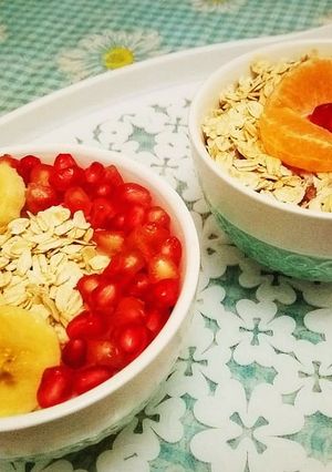 Une photo de Yaourt flocons d'avoine fruits frais 🍴
