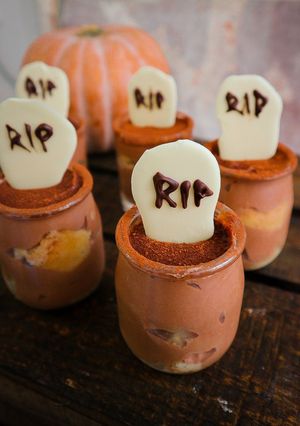 Una foto de Tumbas de tiramisú de Nutella 🪦