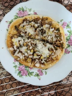 عکسی از دستور پیتزای گوشت و قارچ