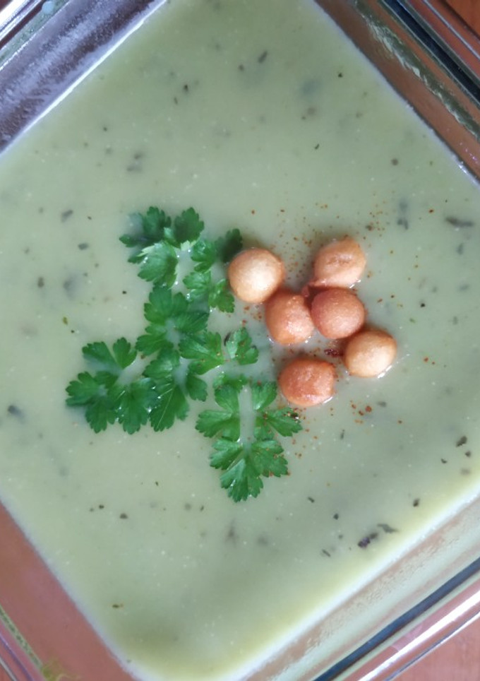 Brokkoli krémleves recept fotója