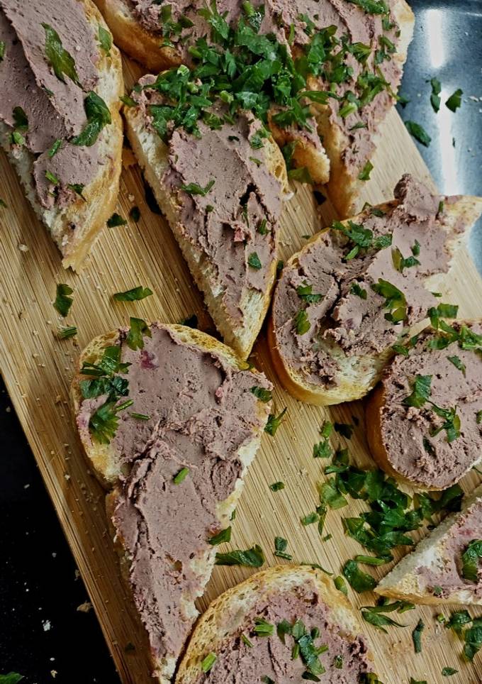 Печінковий паштет з буряком